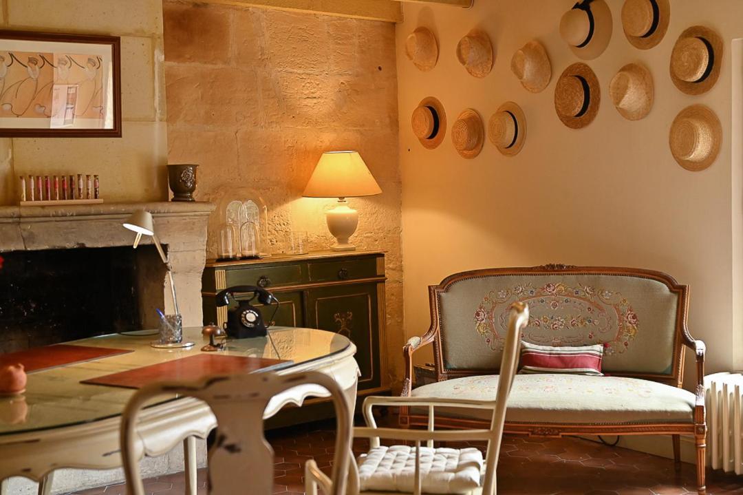 Mas Des Comtes De Provence Hotel Tarascon Exterior photo