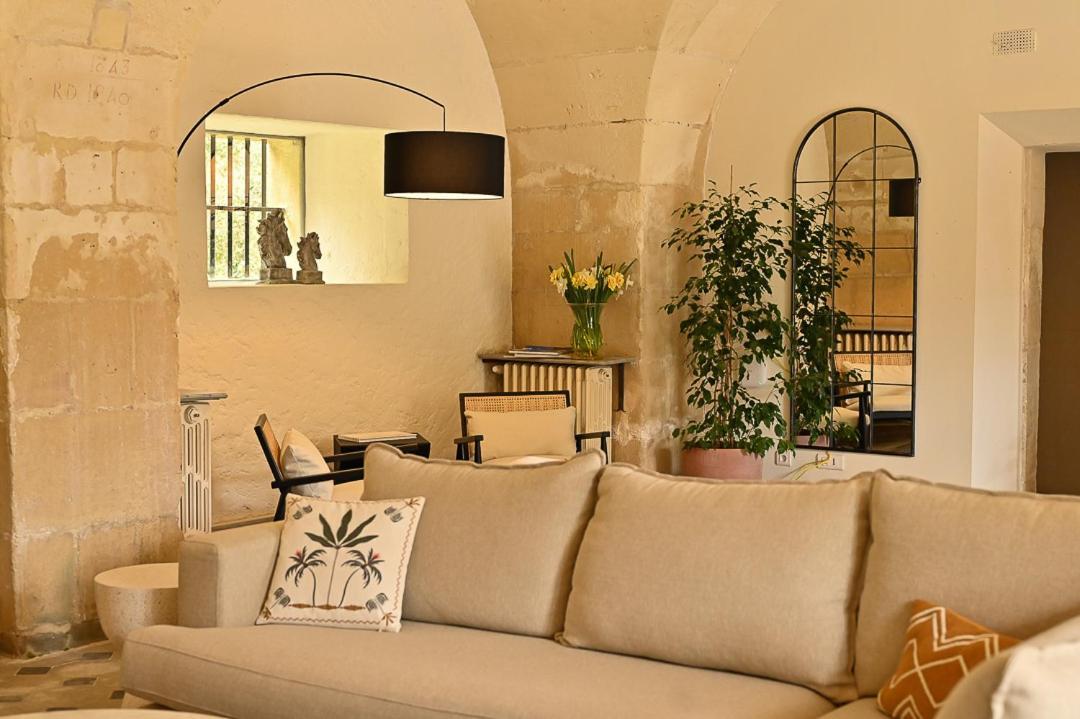 Mas Des Comtes De Provence Hotel Tarascon Exterior photo